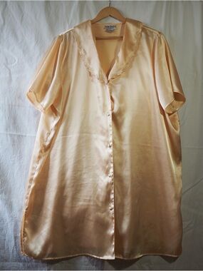 Delta Burke Peach Golden Yellow Button-Front Nightgown